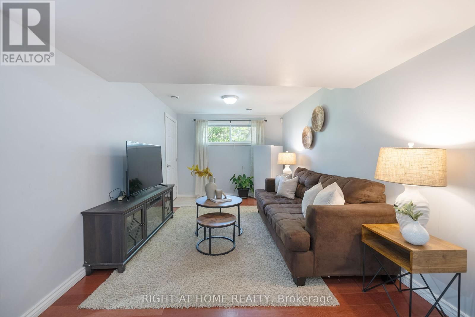374 MARGARET STREET Image 18
