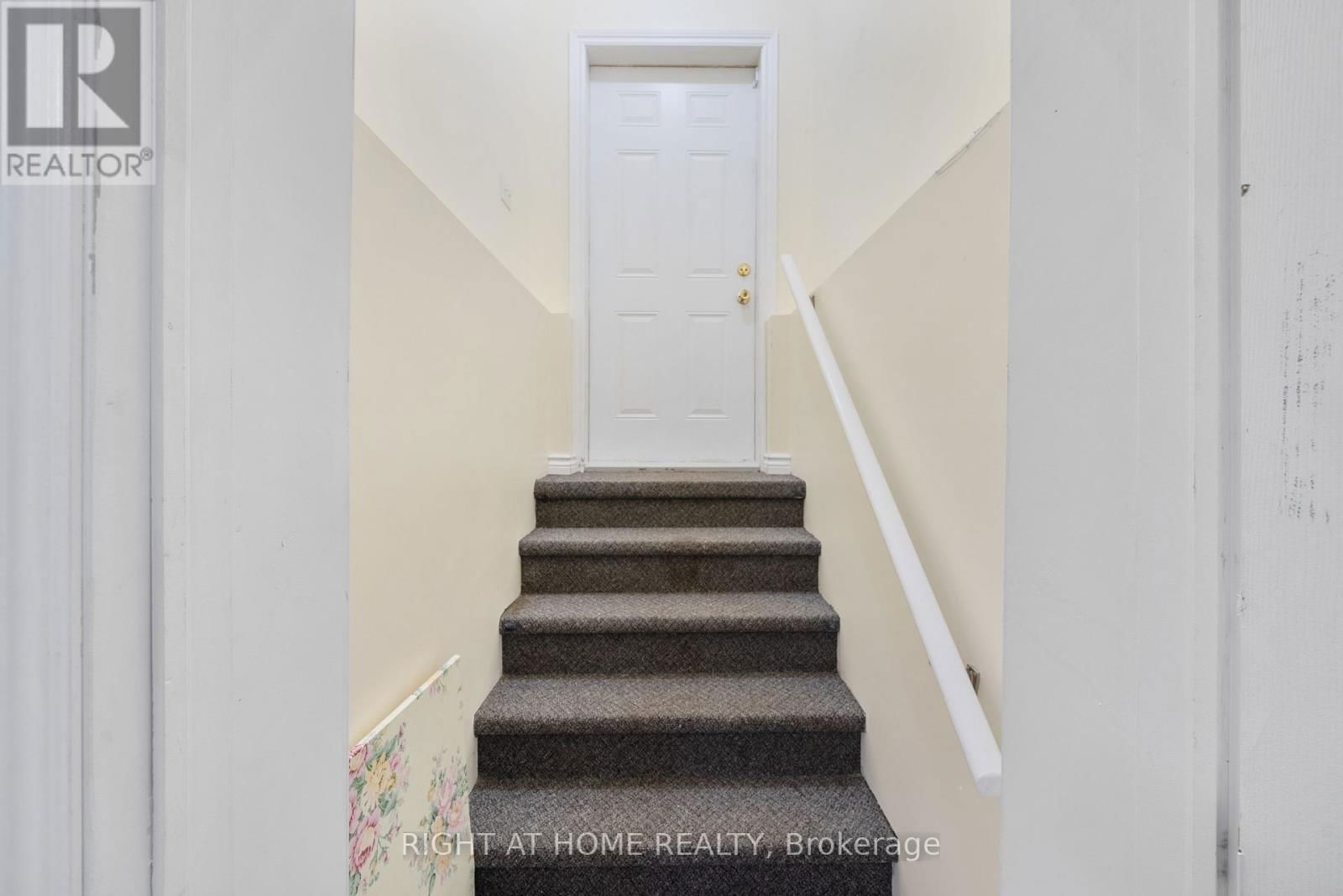 374 MARGARET STREET Image 26