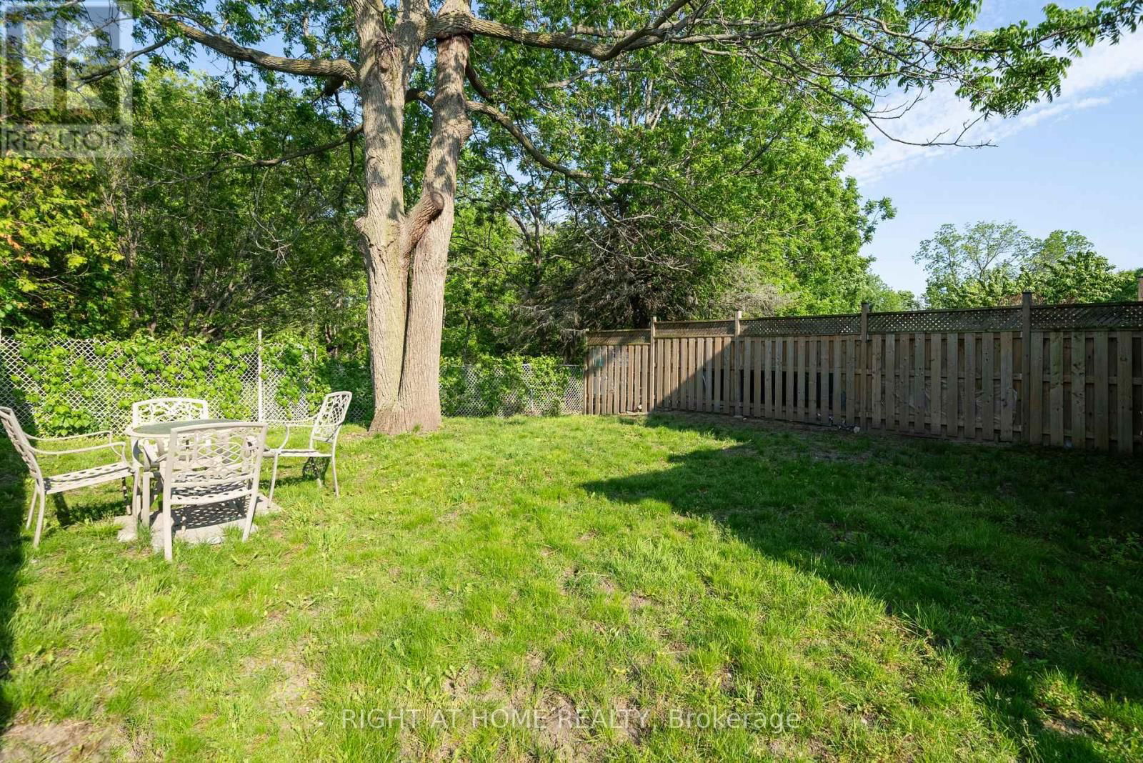 374 MARGARET STREET Image 29