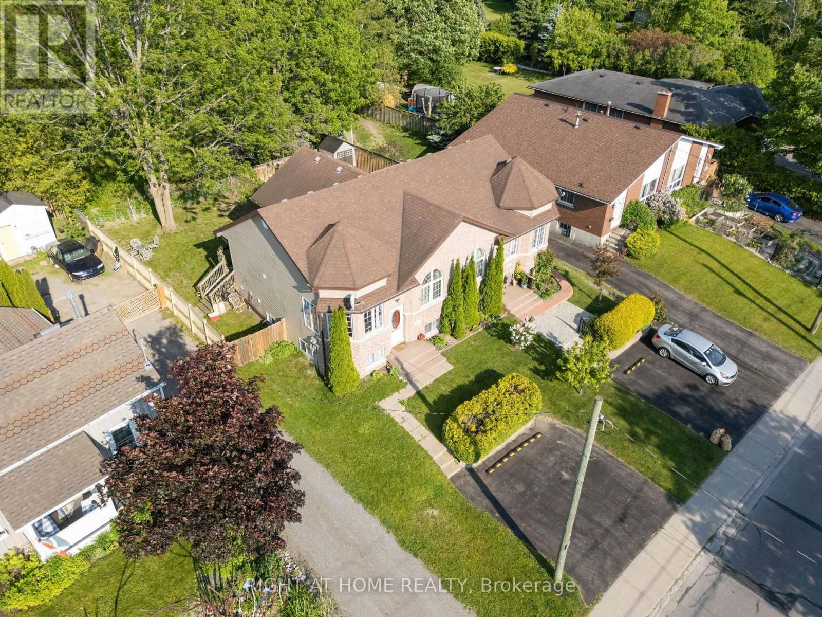 374 MARGARET STREET Image 3
