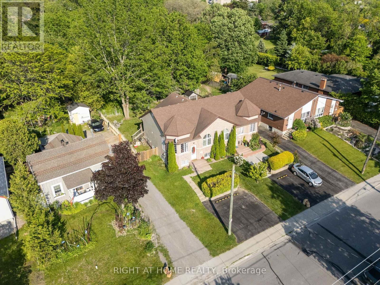 374 MARGARET STREET Image 33