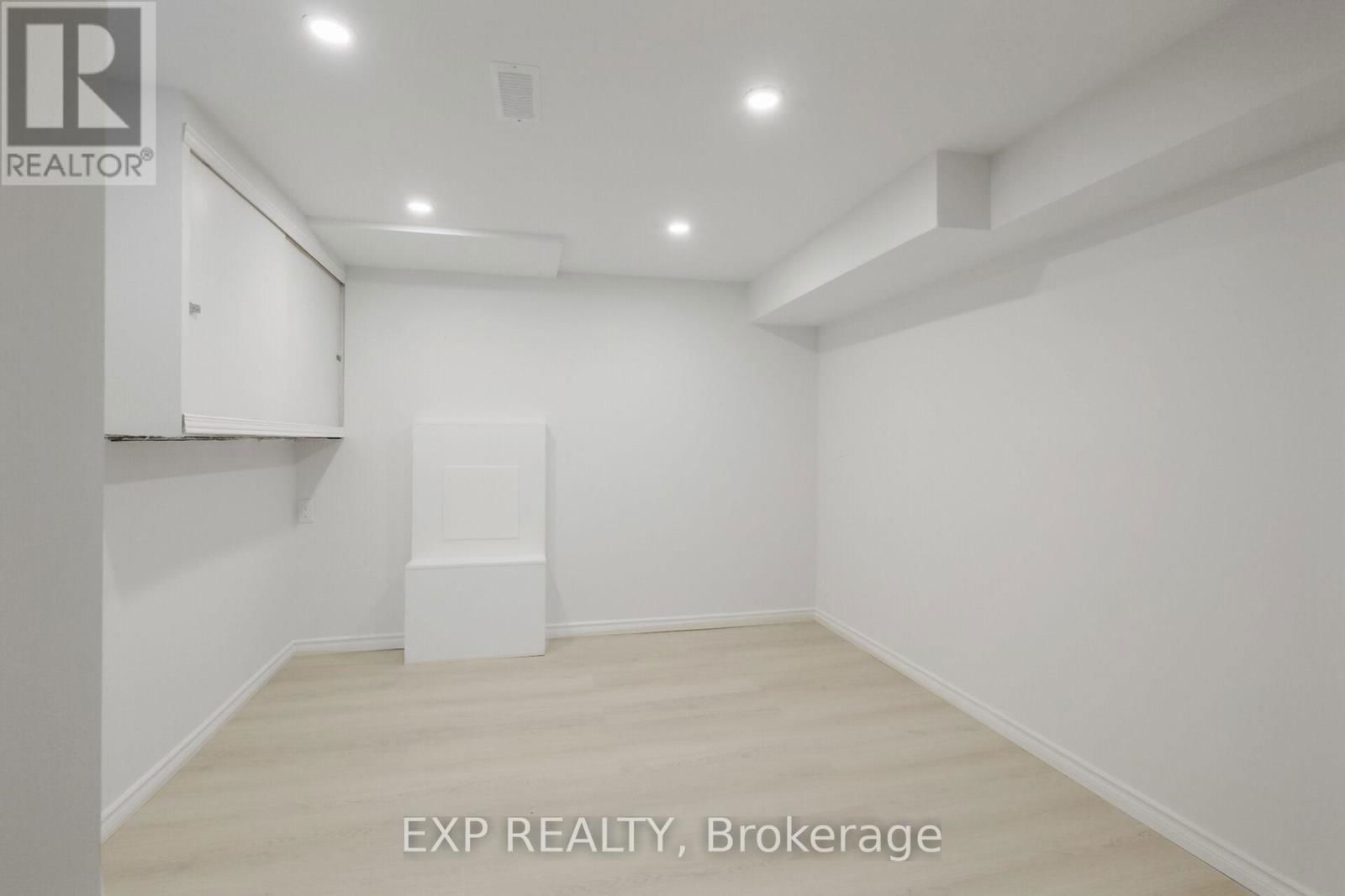 820 VICK AVENUE Image 32