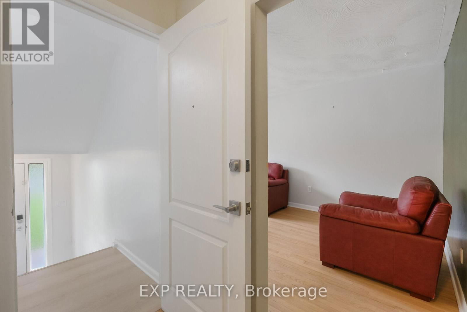 820 VICK AVENUE Image 4