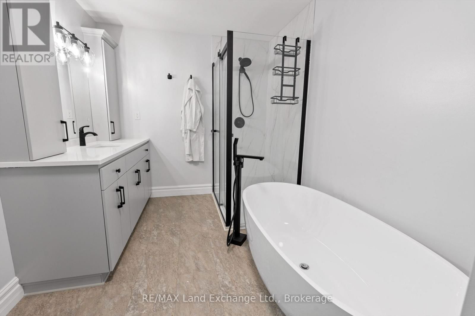 200 TRILLIUM DRIVE Image 25