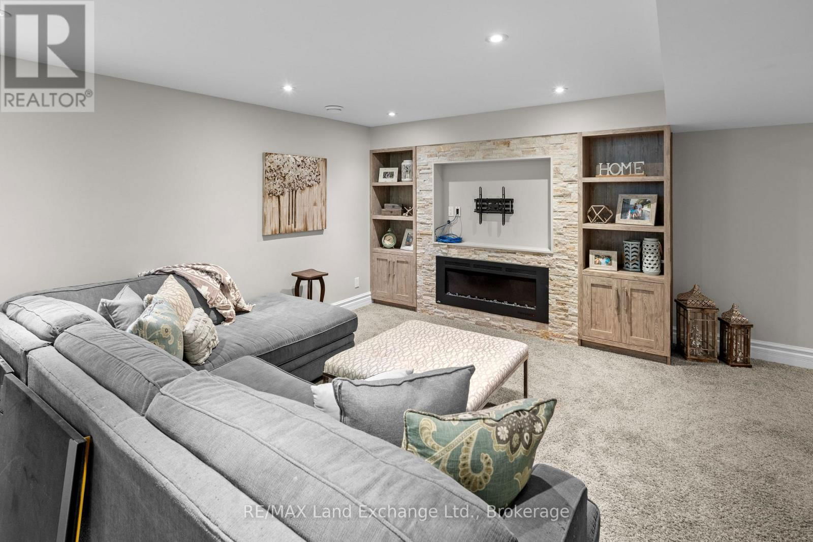 200 TRILLIUM DRIVE Image 30