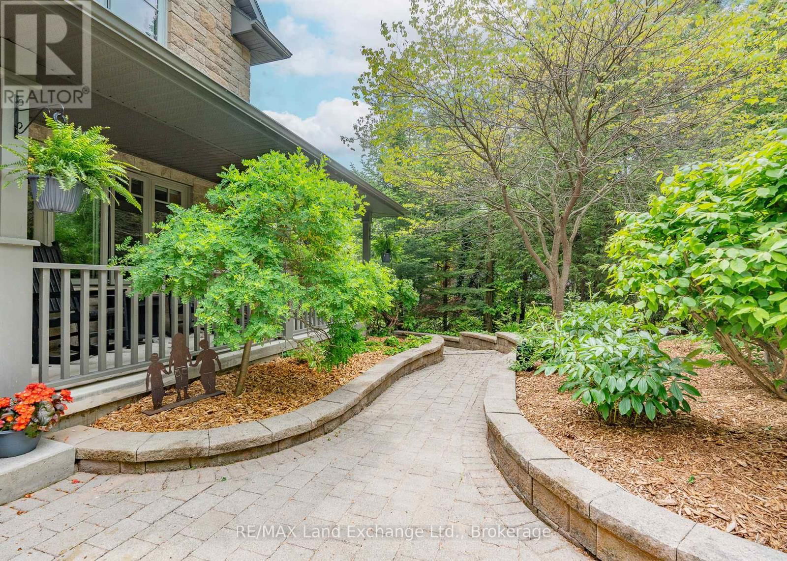 200 TRILLIUM DRIVE Image 36