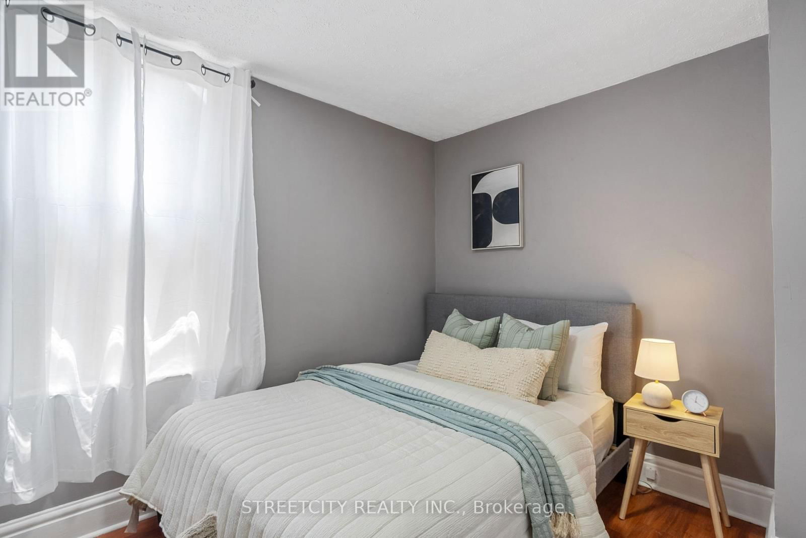 239 HIGHBURY AVENUE Image 11
