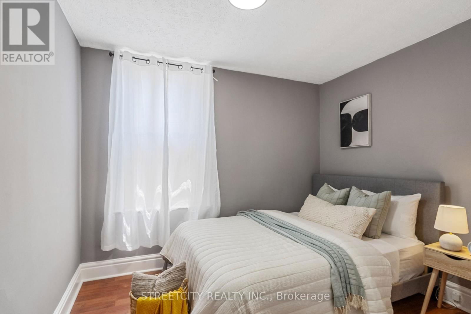 239 HIGHBURY AVENUE Image 12