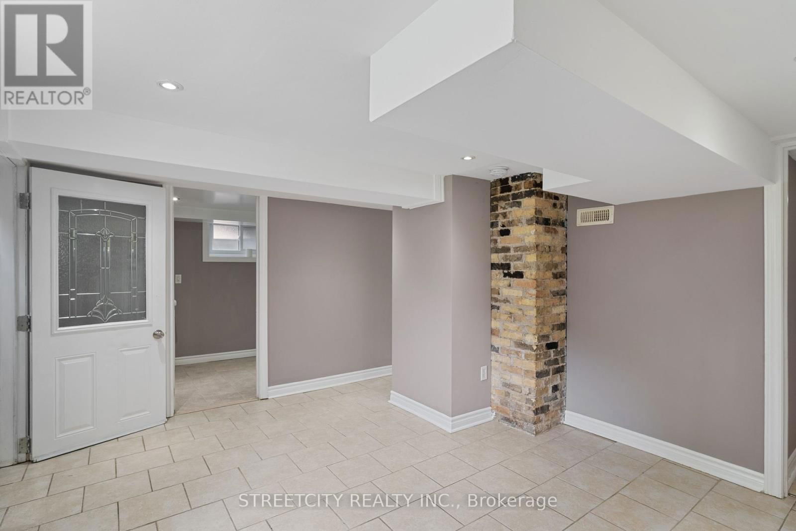 239 HIGHBURY AVENUE Image 24