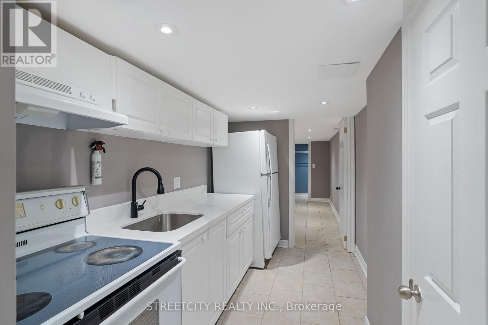 239 HIGHBURY AVENUE Image 27
