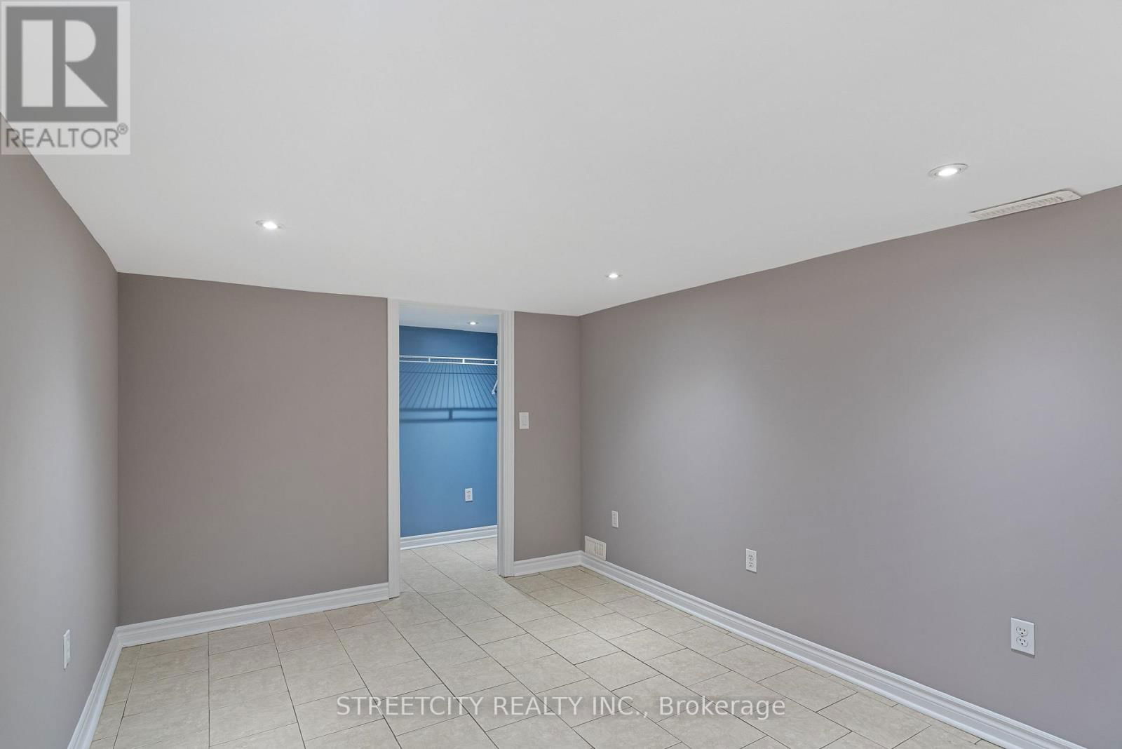 239 HIGHBURY AVENUE Image 31