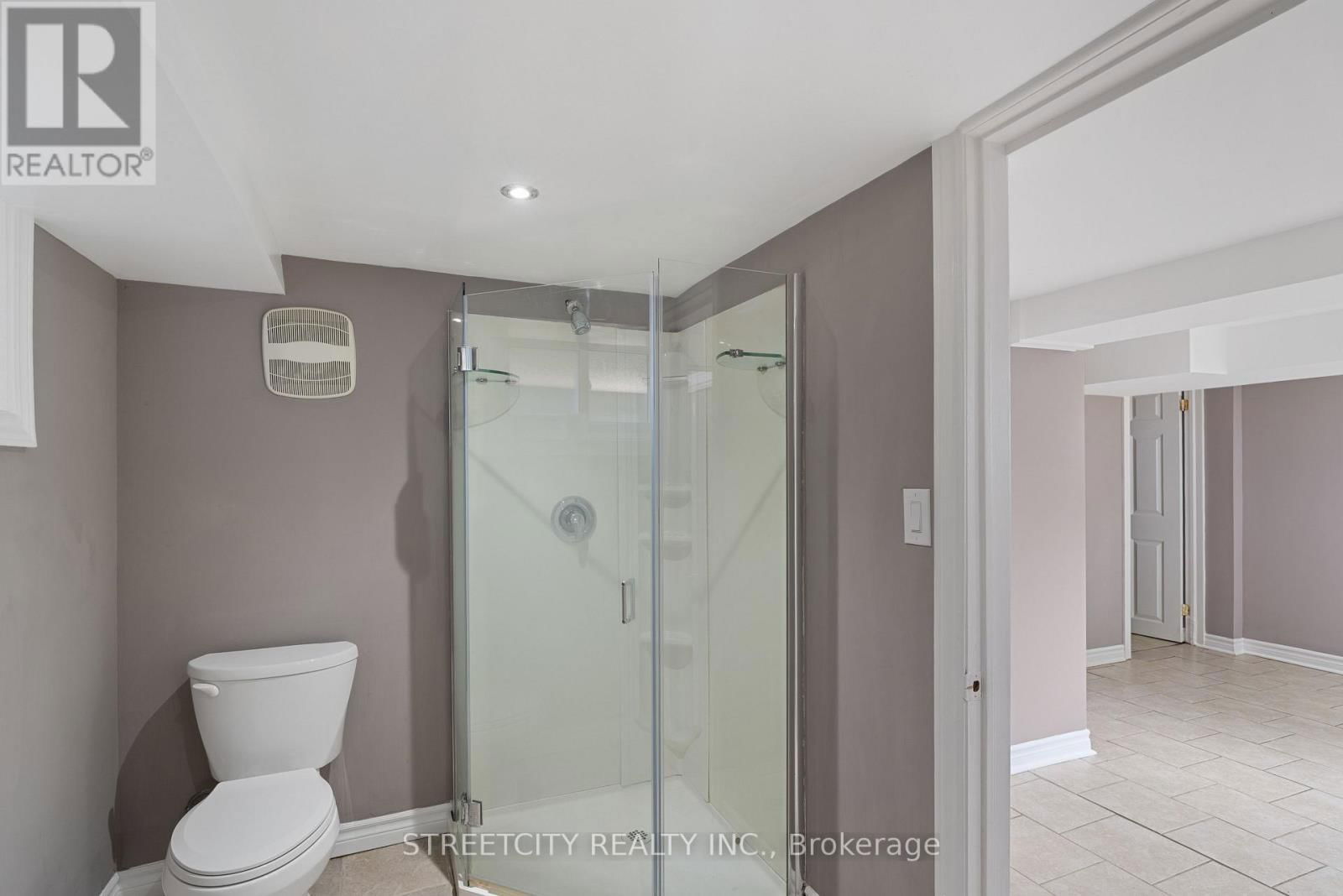 239 HIGHBURY AVENUE Image 34