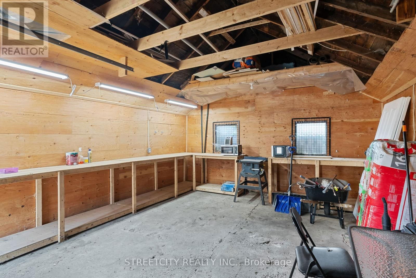 239 HIGHBURY AVENUE Image 40