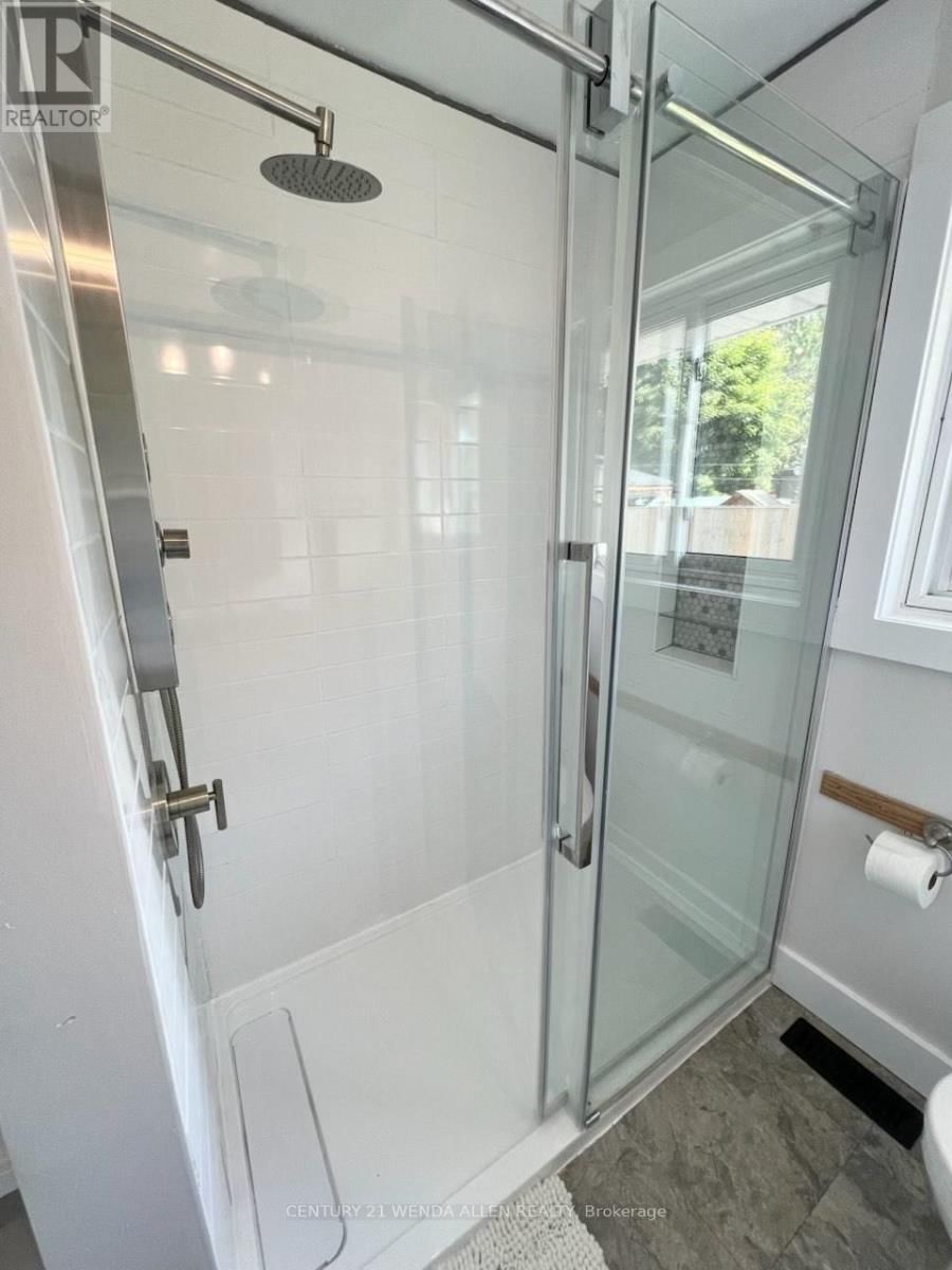 1015 ORIOLE DRIVE Image 17
