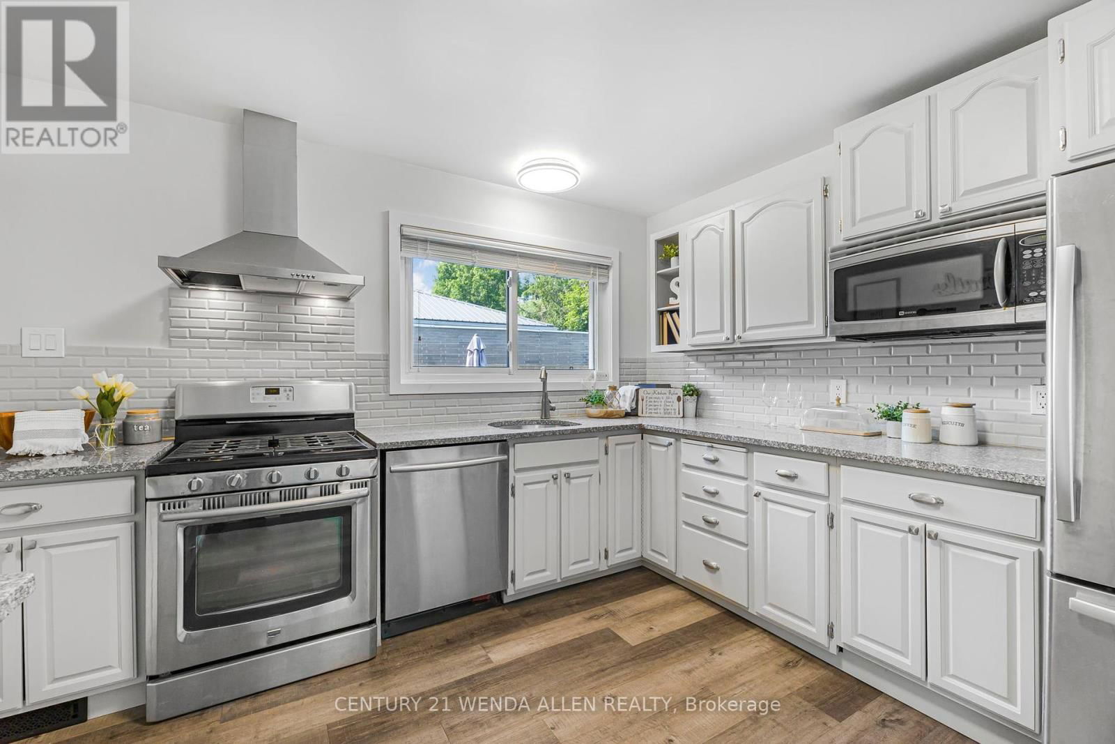 1015 ORIOLE DRIVE Image 9