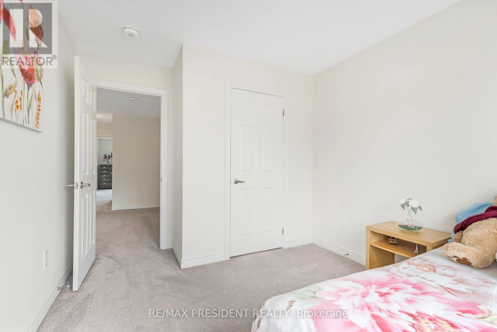 38 - 166 DEERPATH DRIVE Image 22