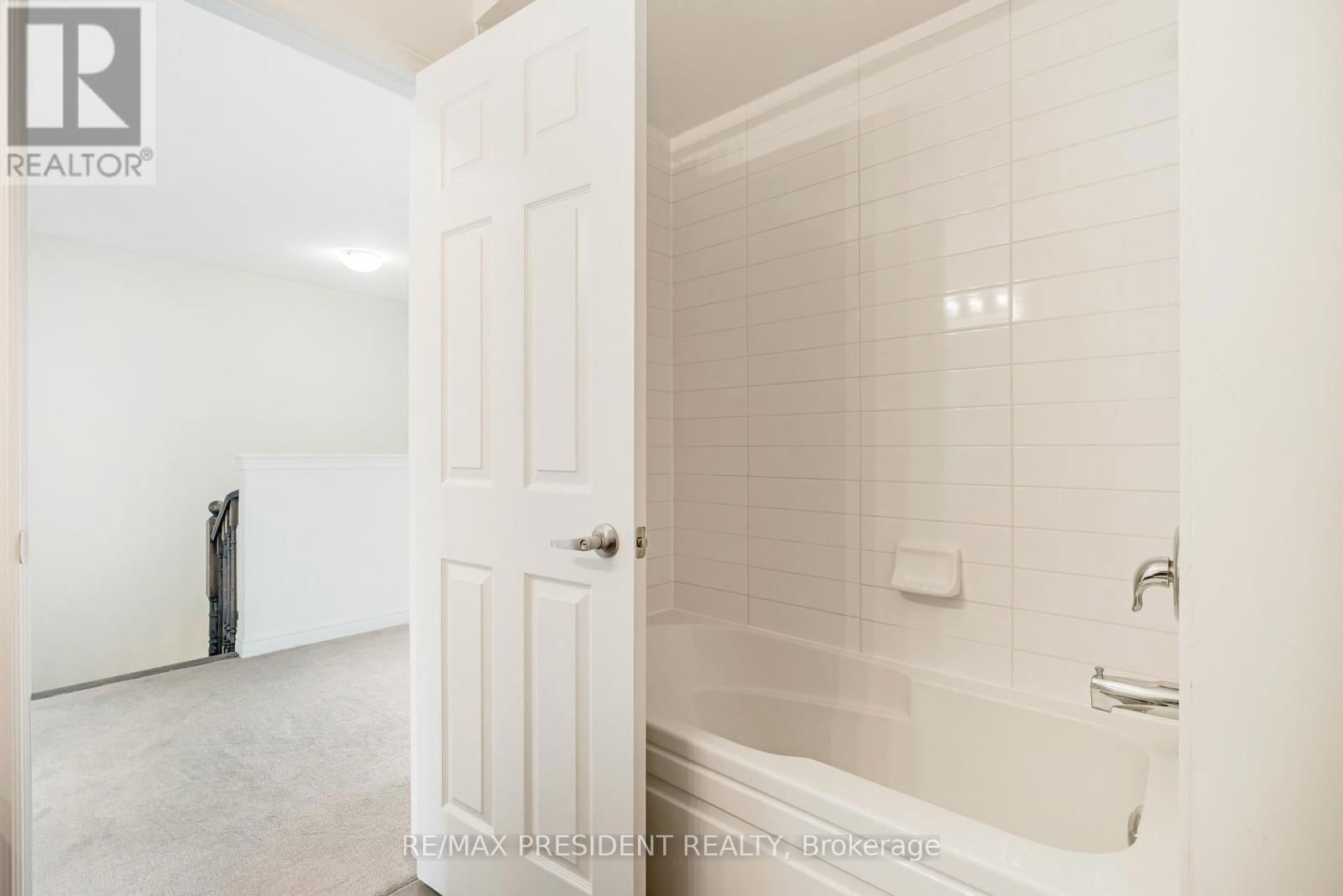 38 - 166 DEERPATH DRIVE Image 26