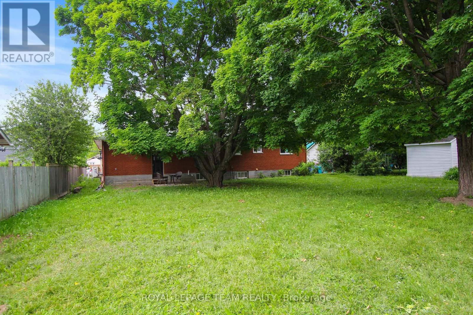 69 MARTIN STREET NORTH Image 28