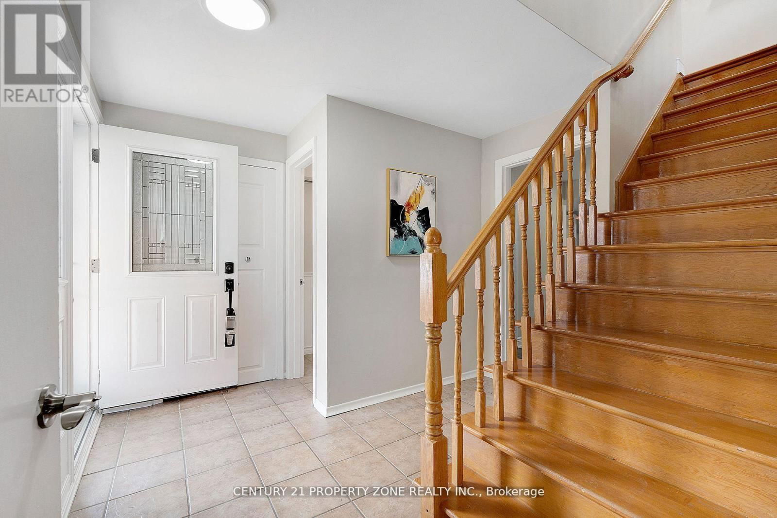 22 COLONIAL COURT Image 11