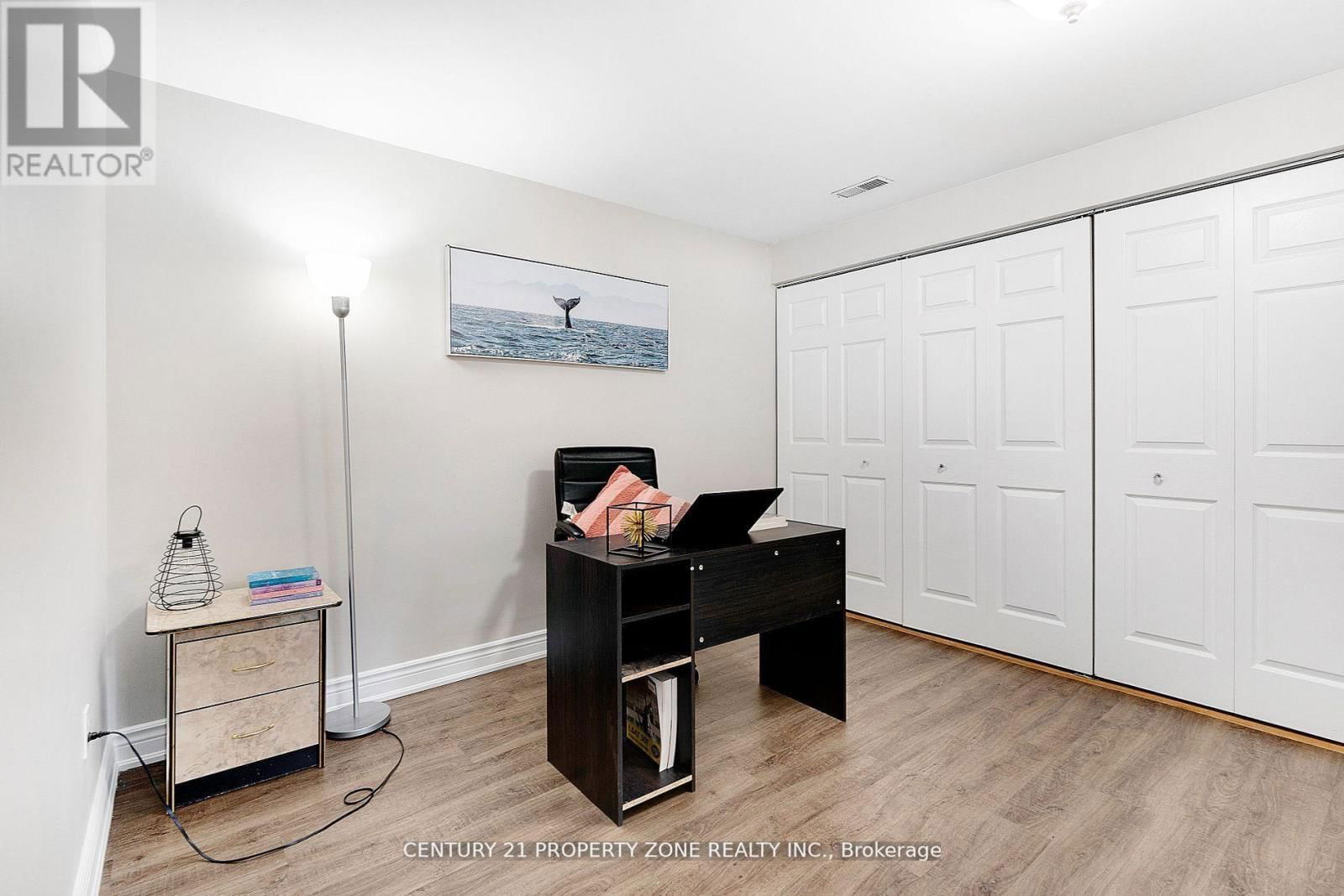 22 COLONIAL COURT Image 13