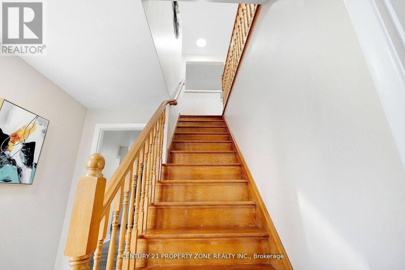 22 COLONIAL COURT Image 20
