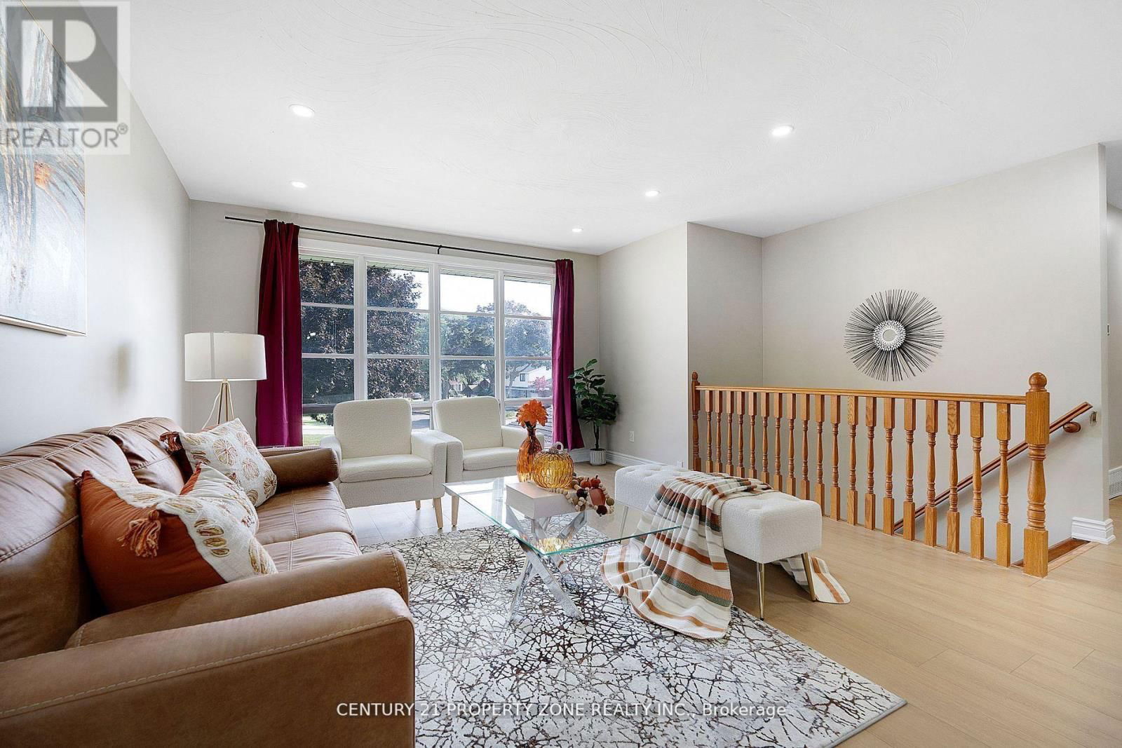 22 COLONIAL COURT Image 22