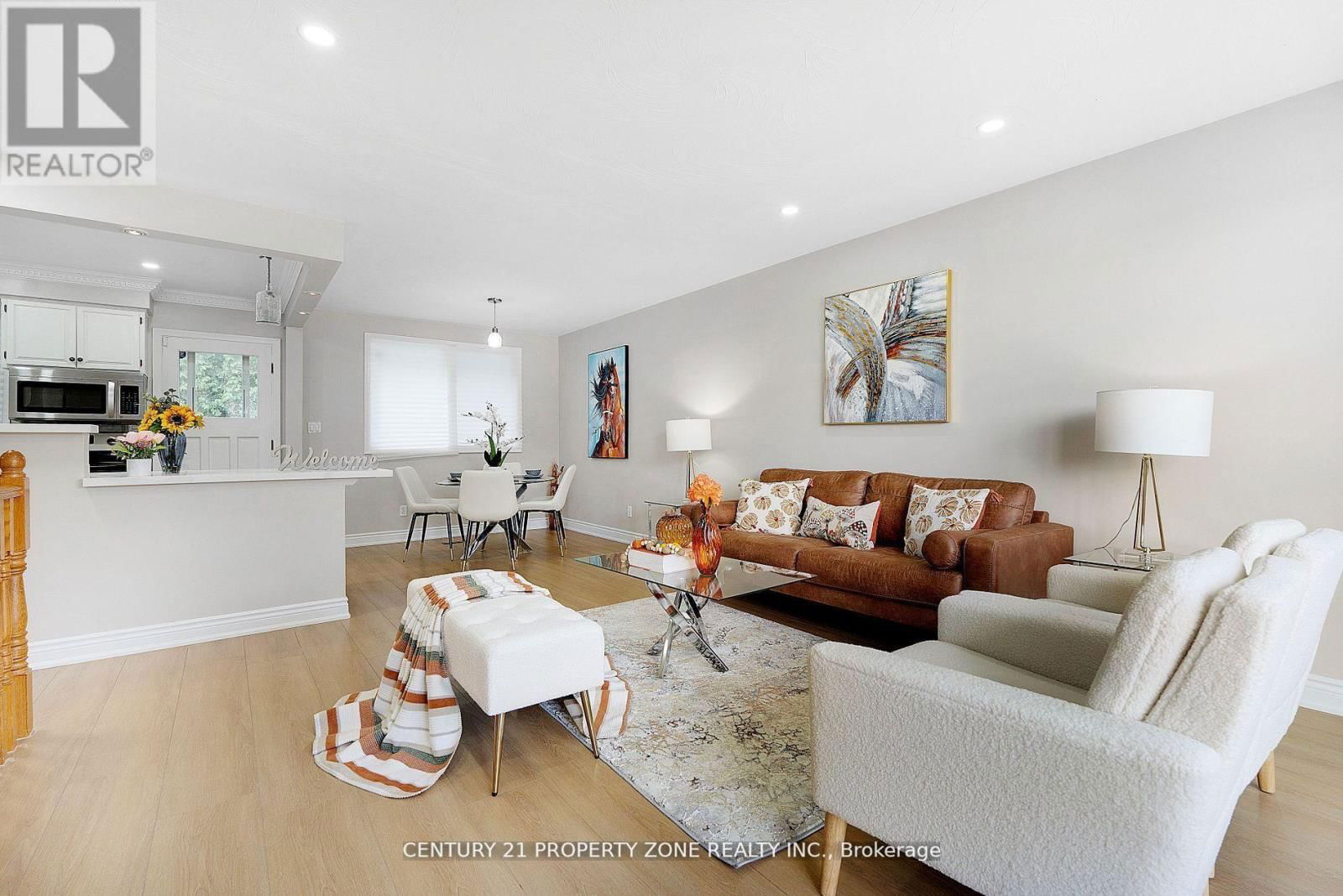 22 COLONIAL COURT Image 23