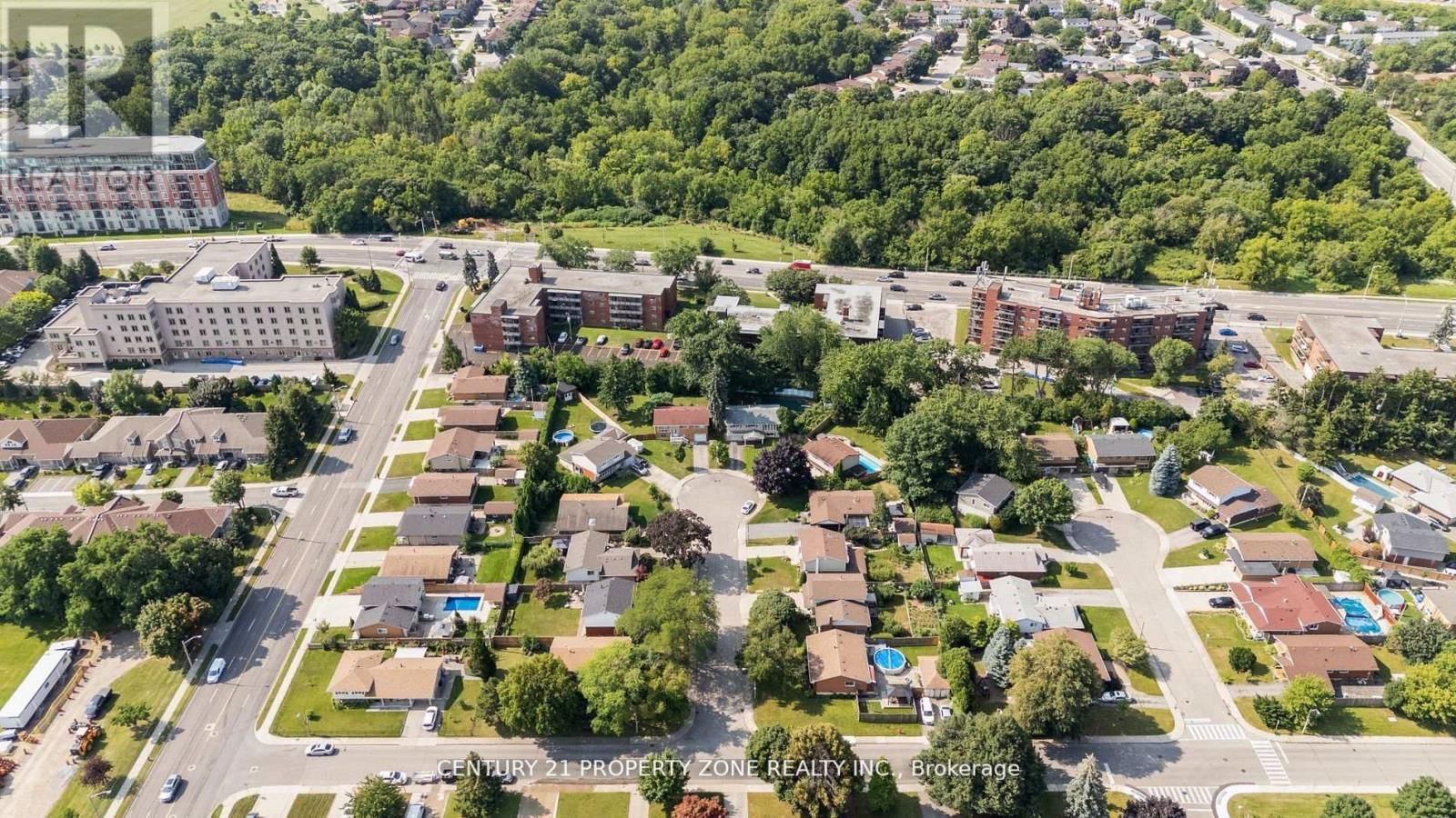 22 COLONIAL COURT Image 38