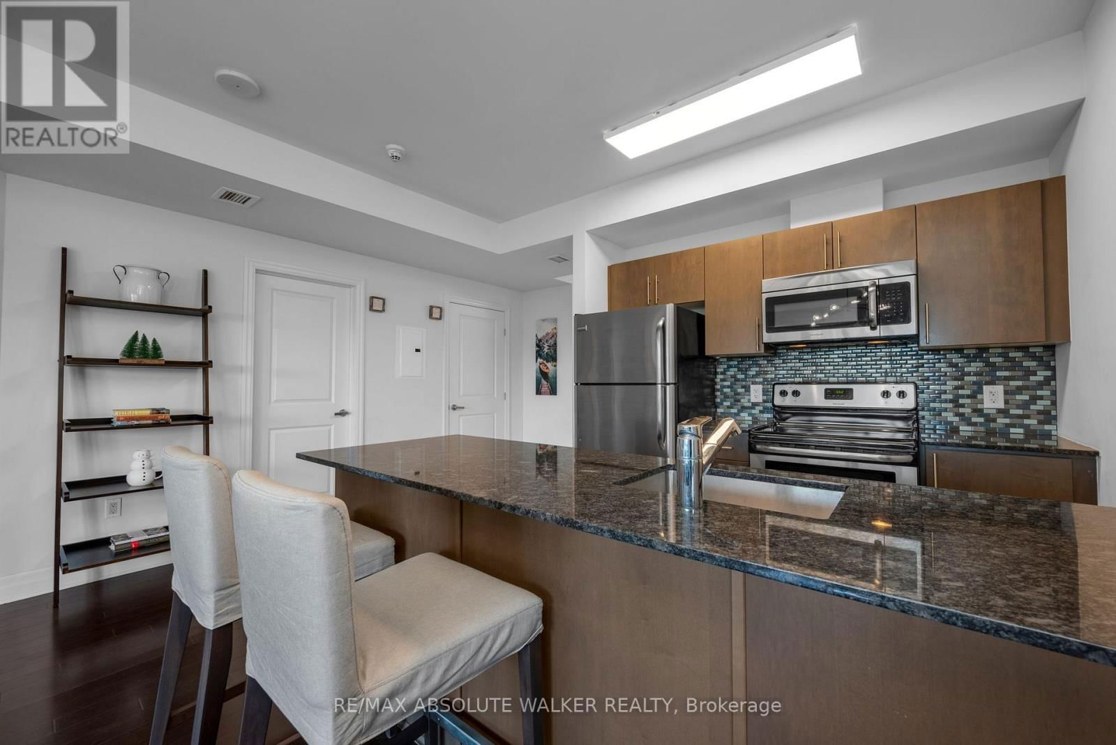 307 - 90 LANDRY STREET Image 6