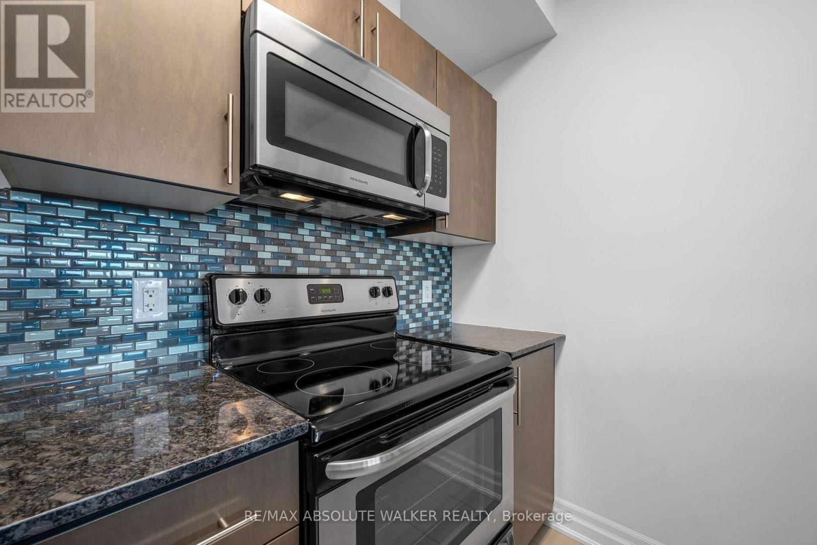 307 - 90 LANDRY STREET Image 7
