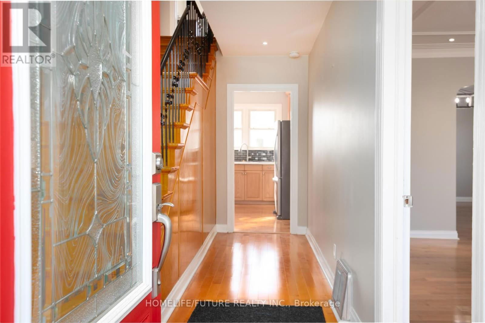 Upper - 76 YOUNG STREET Image 3