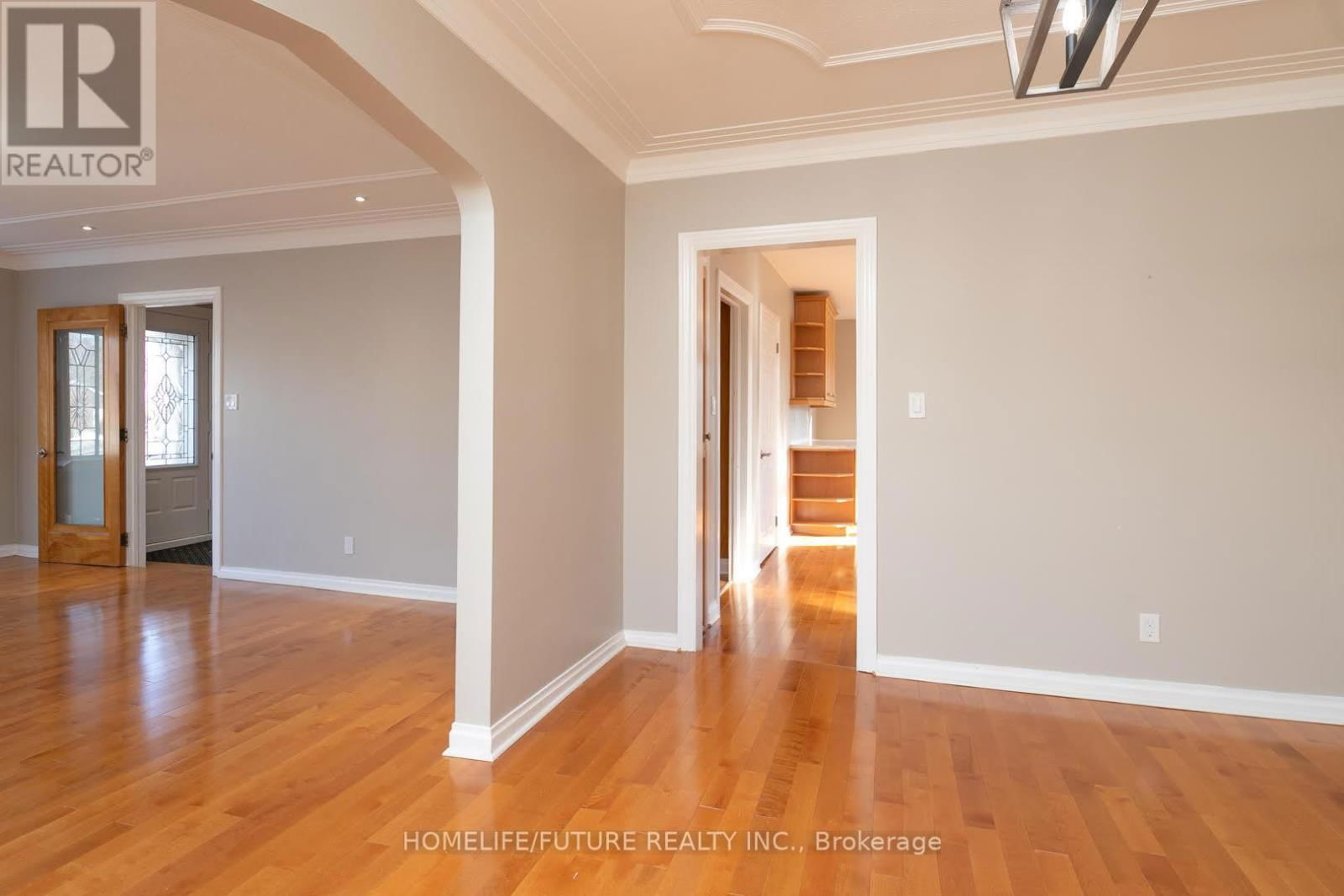 Upper - 76 YOUNG STREET Image 8