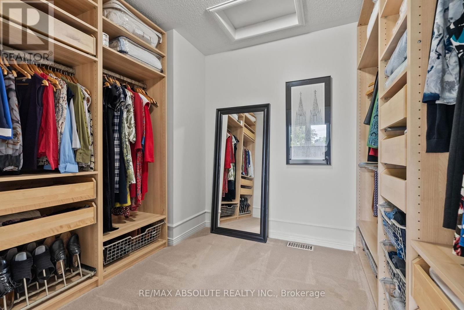 96 MANNING COURT Image 25