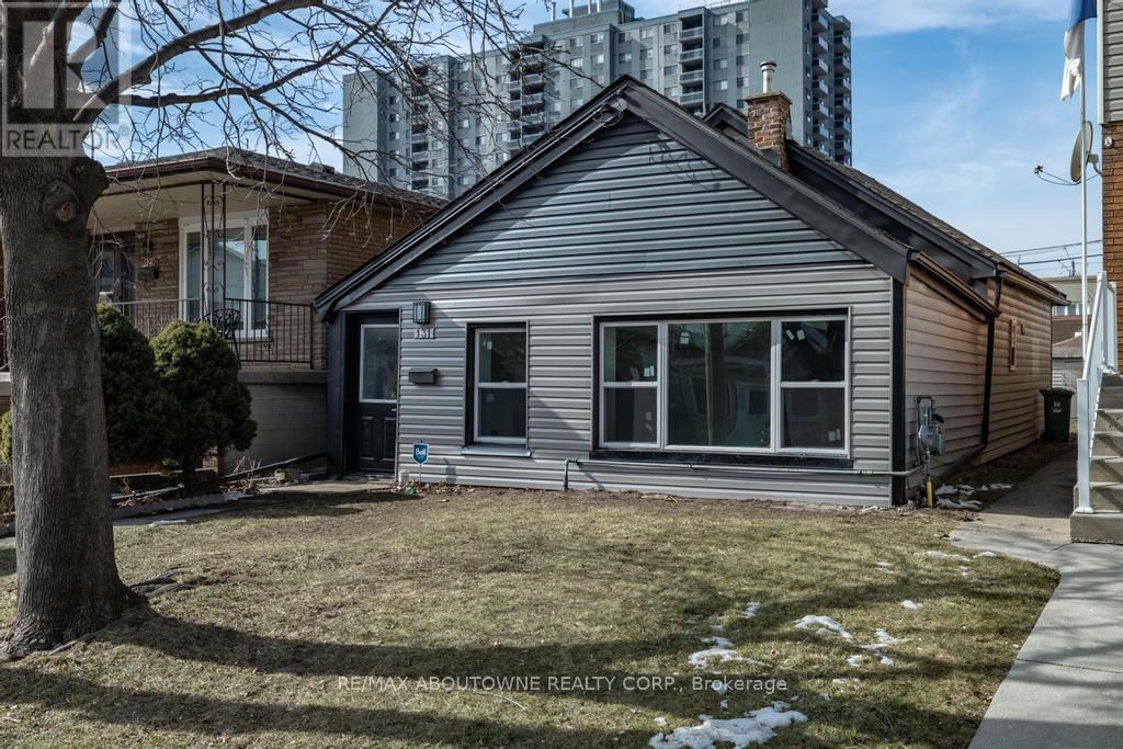 131 WEST AVENUE NORTH Image 16