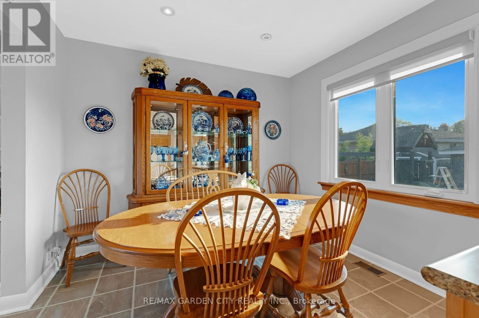 43 EVERGREEN AVENUE Image 10