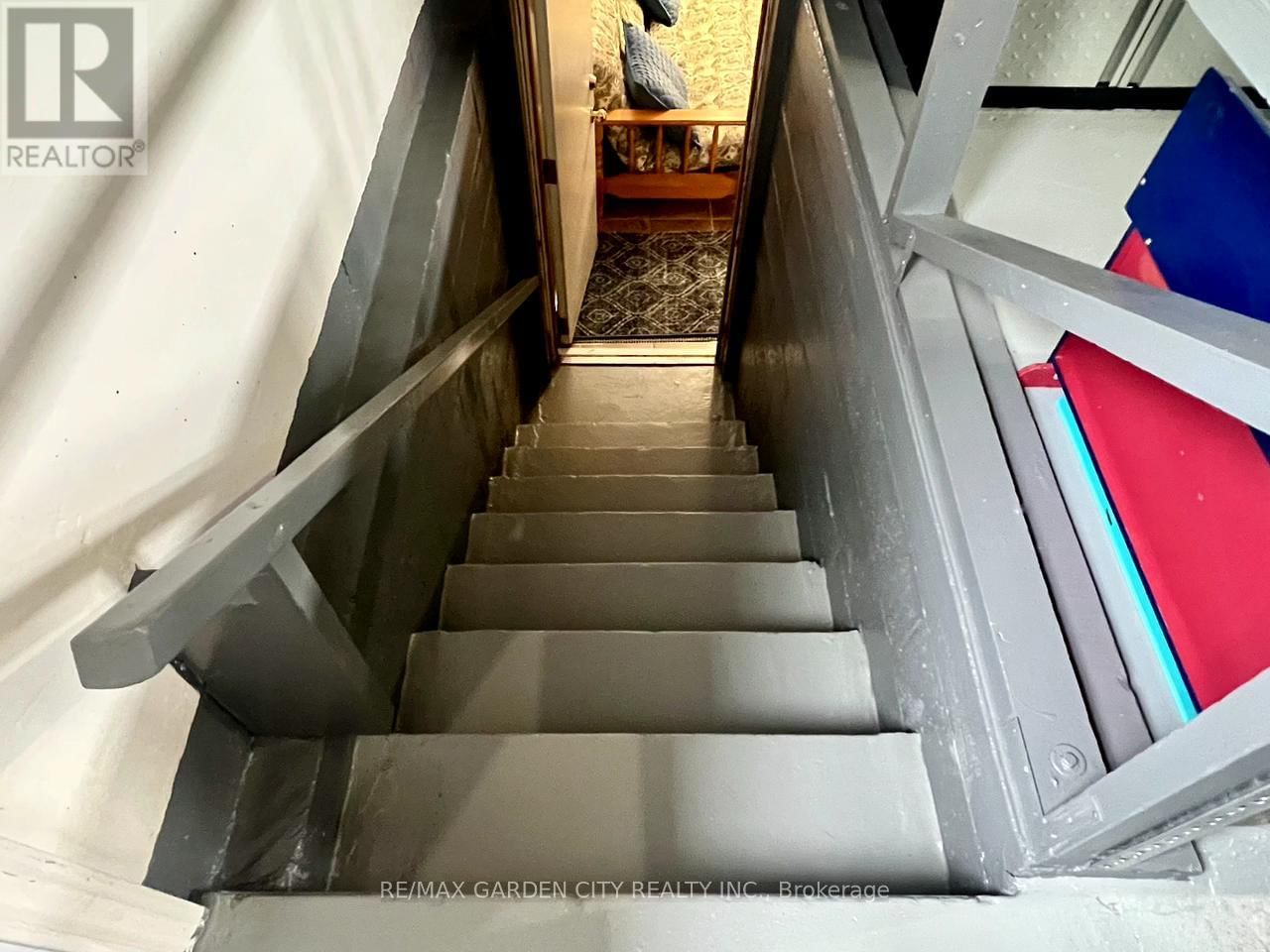 43 EVERGREEN AVENUE Image 30