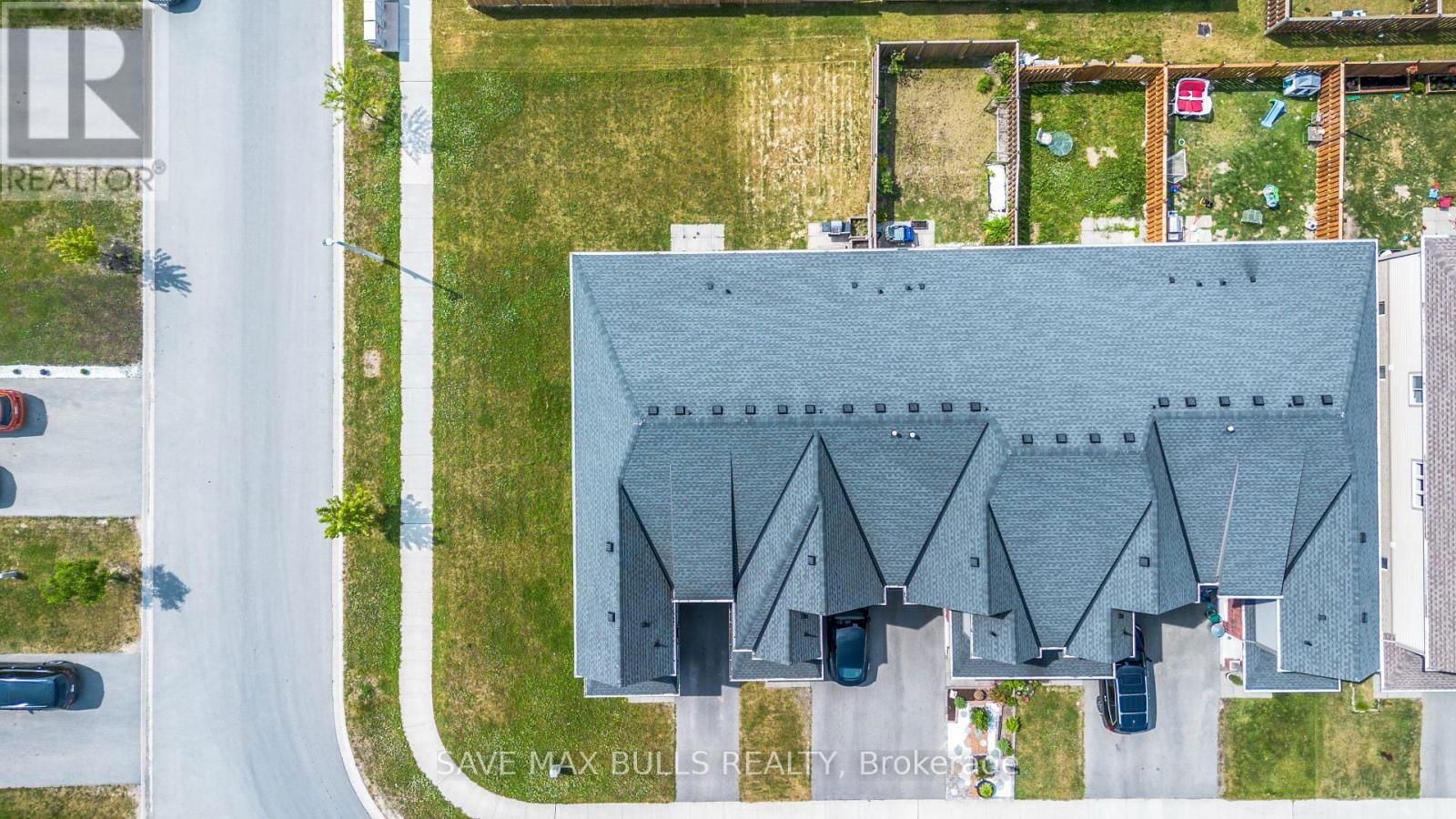 636 JULIA DRIVE Image 2