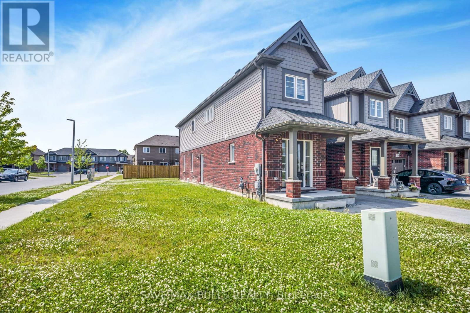 636 JULIA DRIVE Image 9