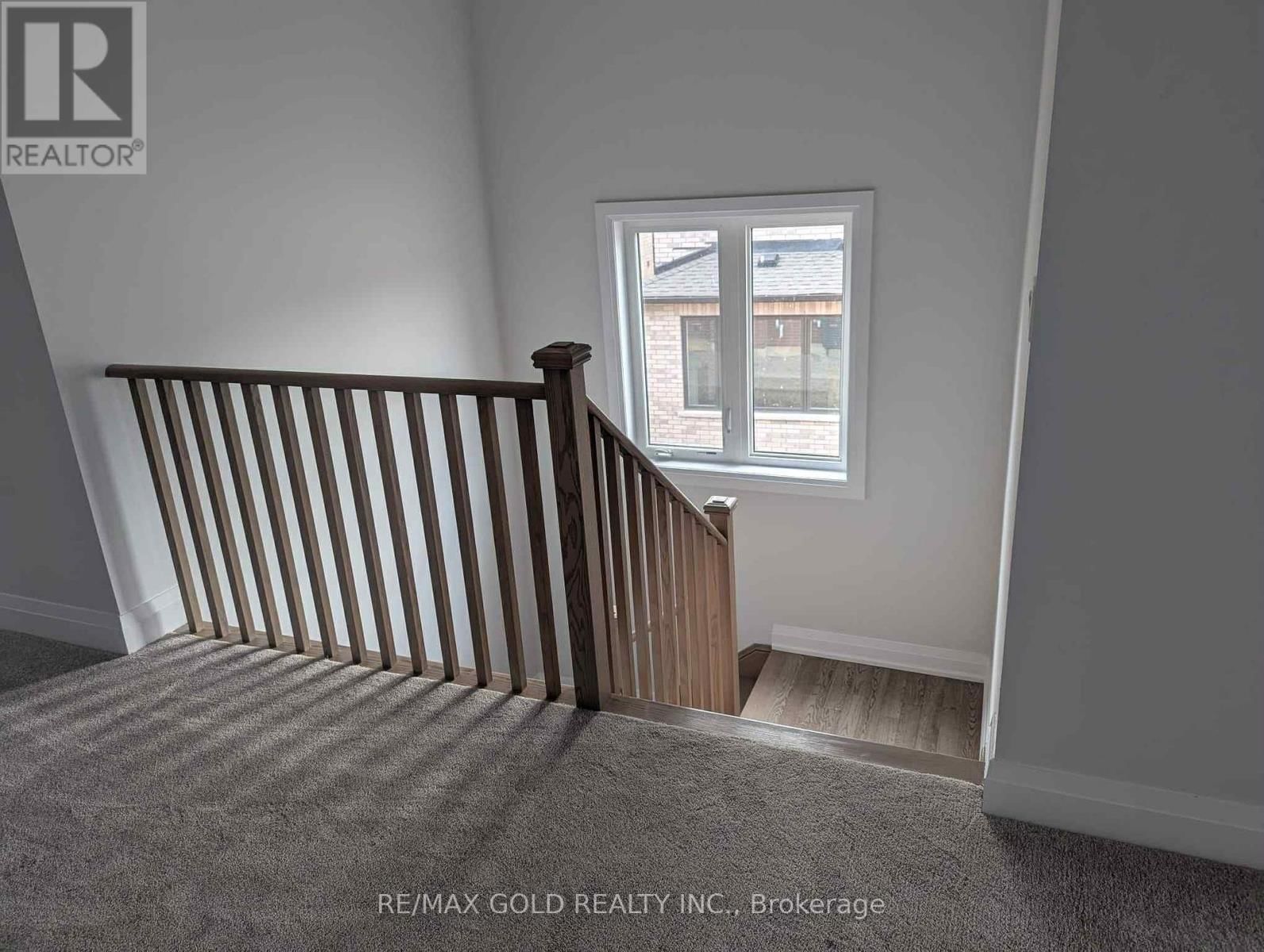 1446 UPPER THAMES DRIVE Image 18