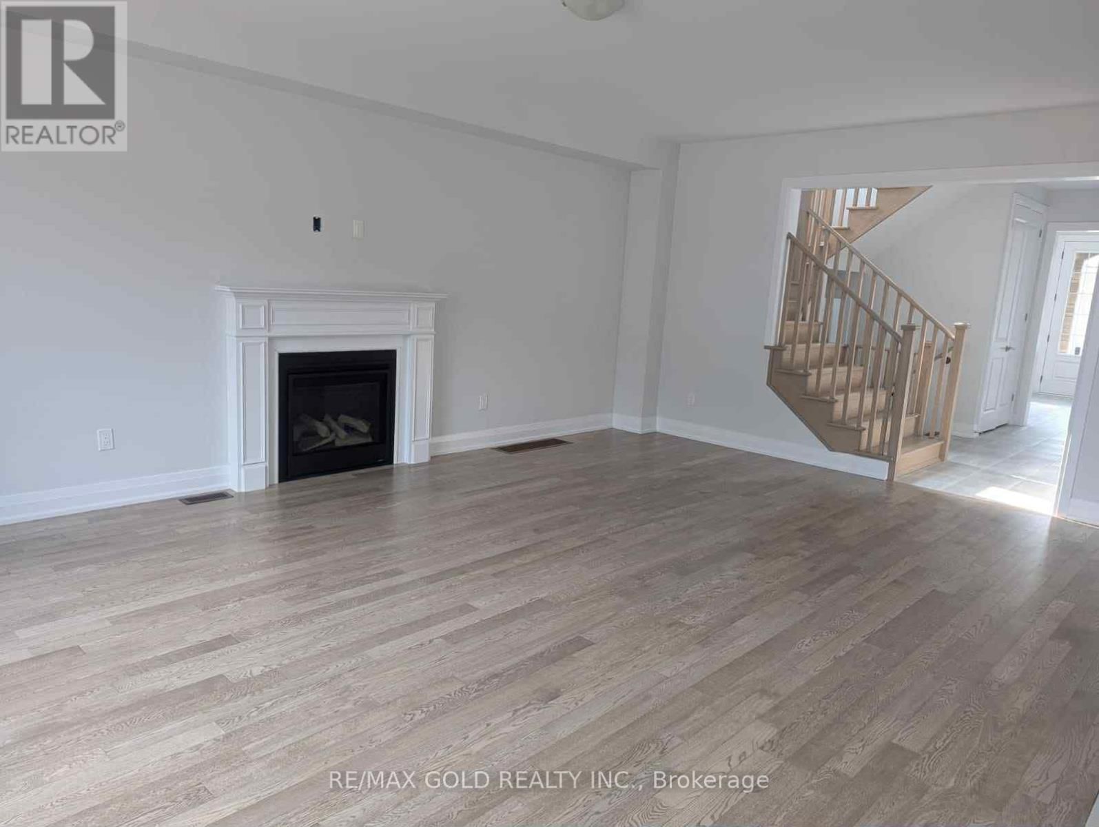 1446 UPPER THAMES DRIVE Image 5