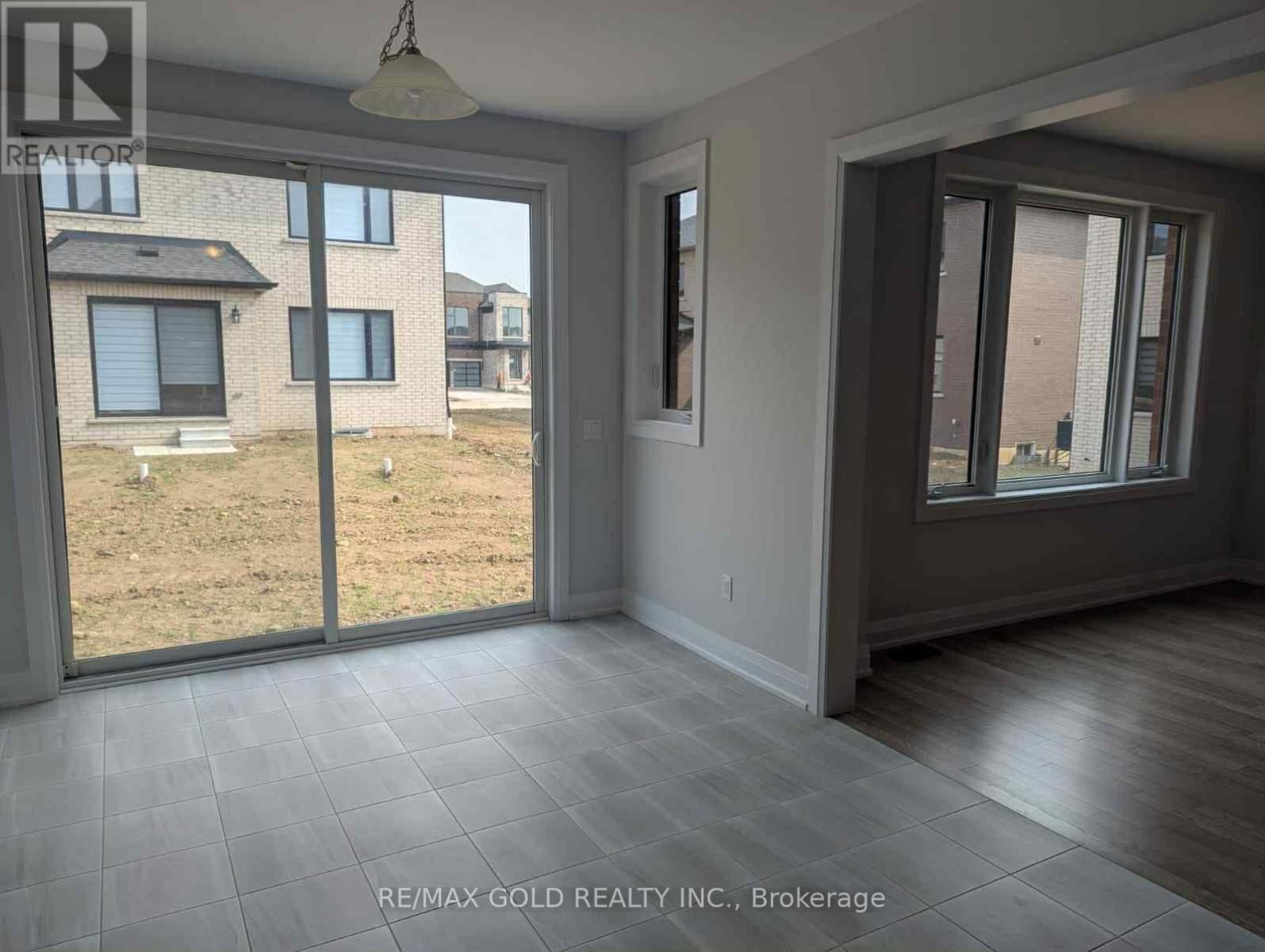 1446 UPPER THAMES DRIVE Image 6