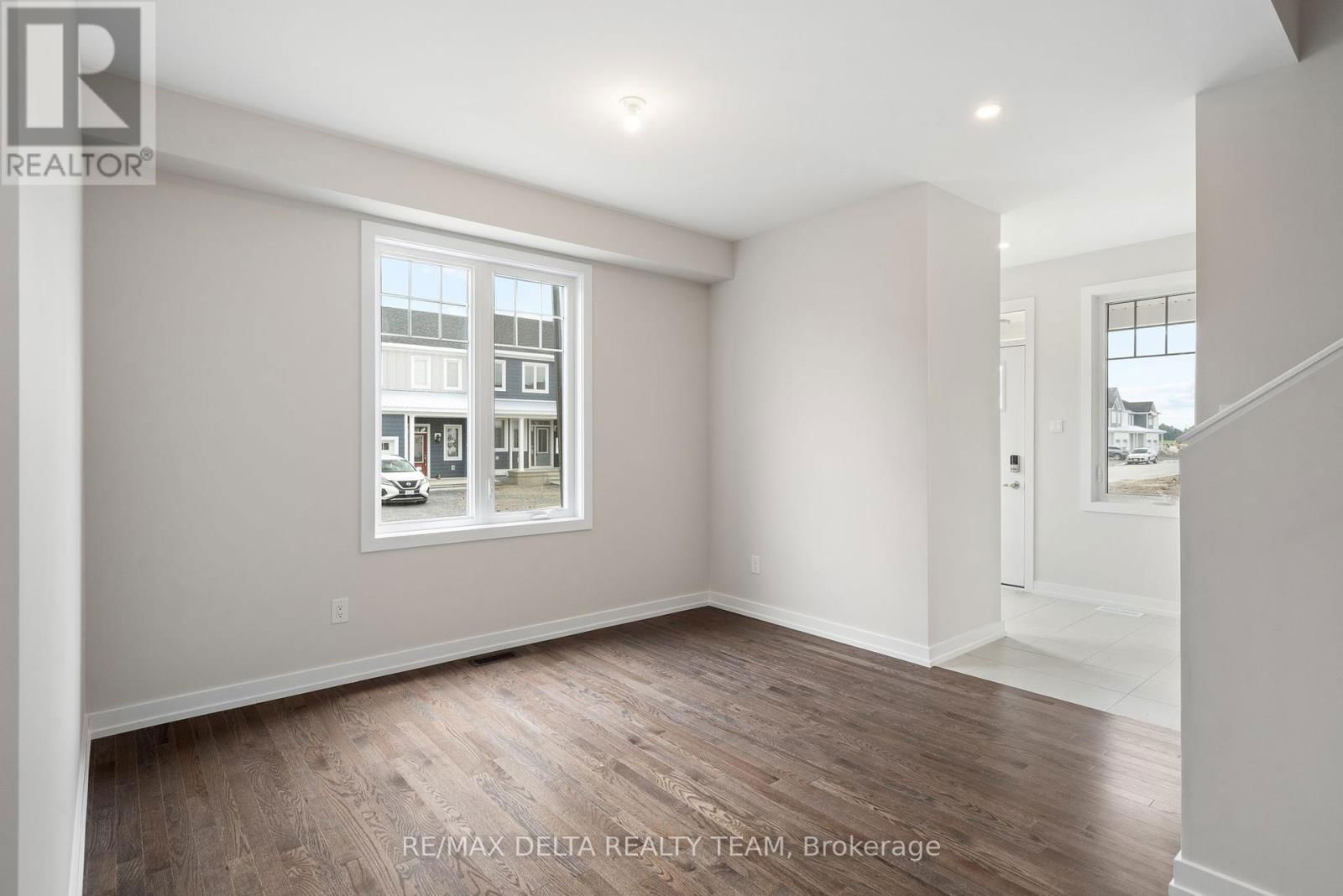 959 SEAGRAVE LANE SOUTH Image 3