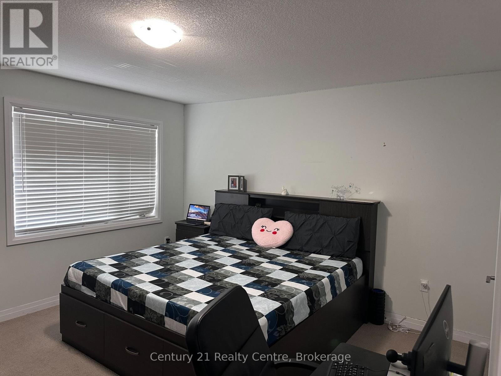 #32 - 520 GREY STREET Image 11