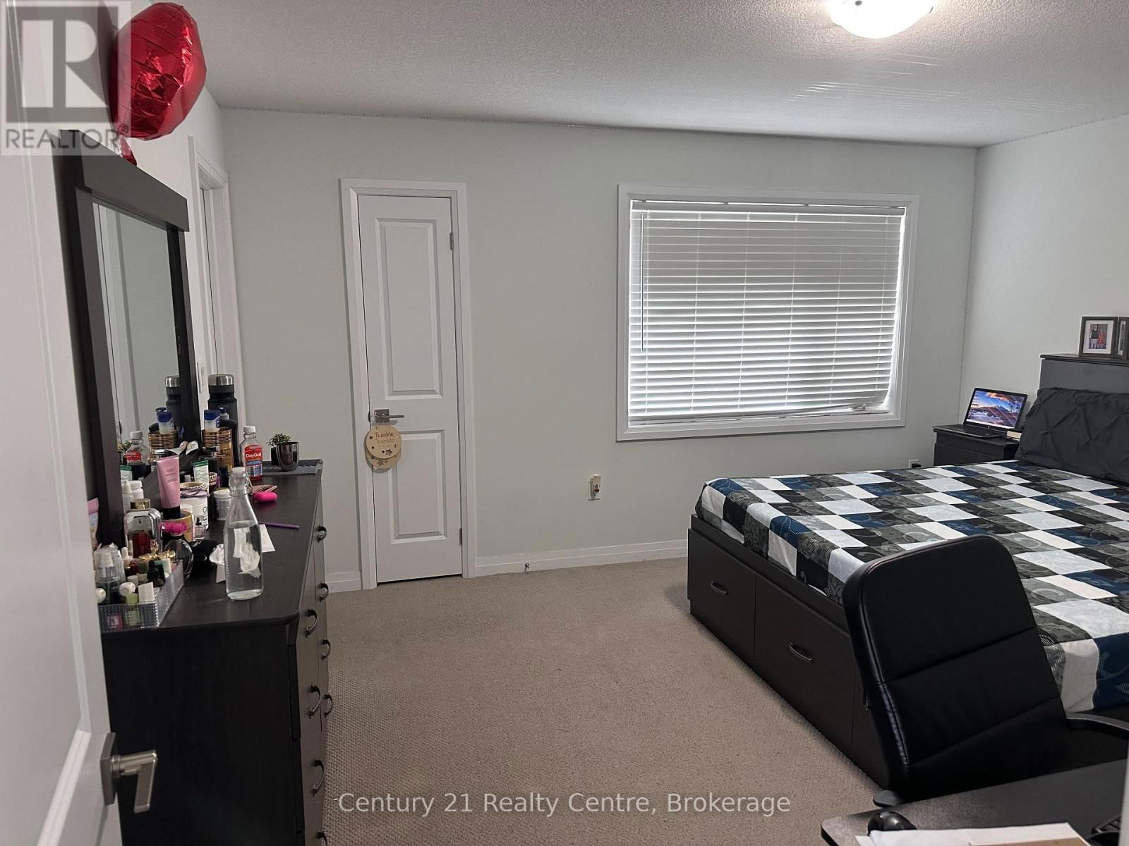 #32 - 520 GREY STREET Image 12
