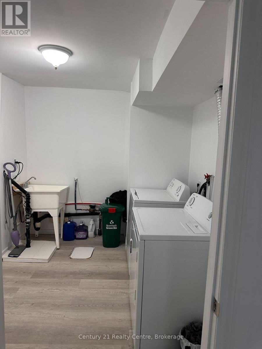 #32 - 520 GREY STREET Image 19