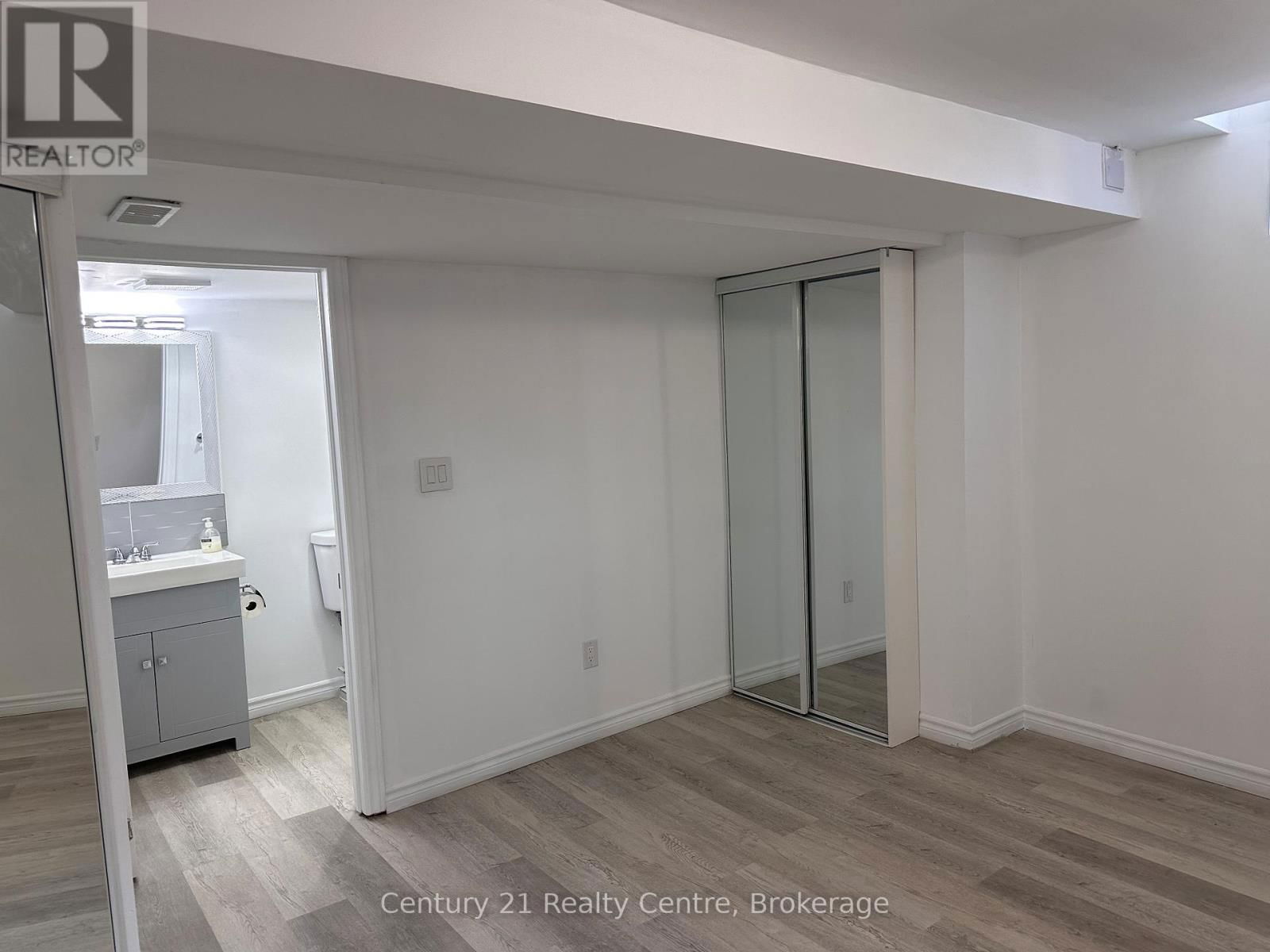 #32 - 520 GREY STREET Image 22