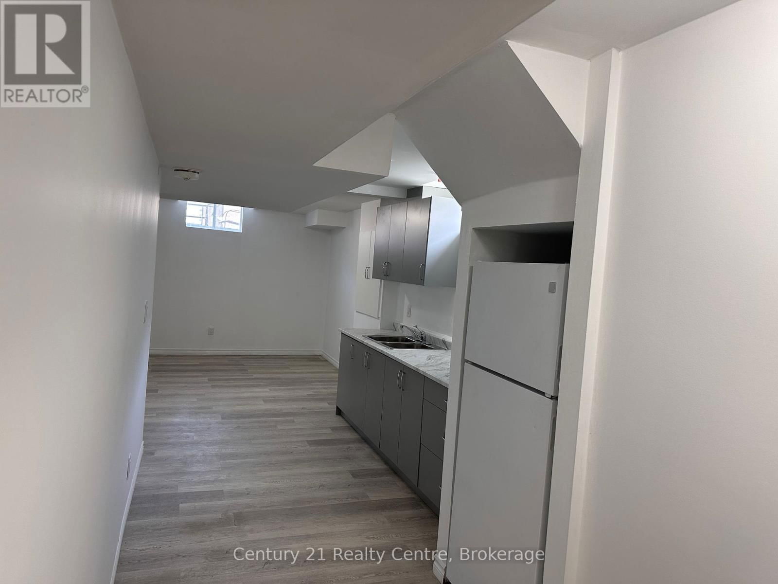 #32 - 520 GREY STREET Image 26