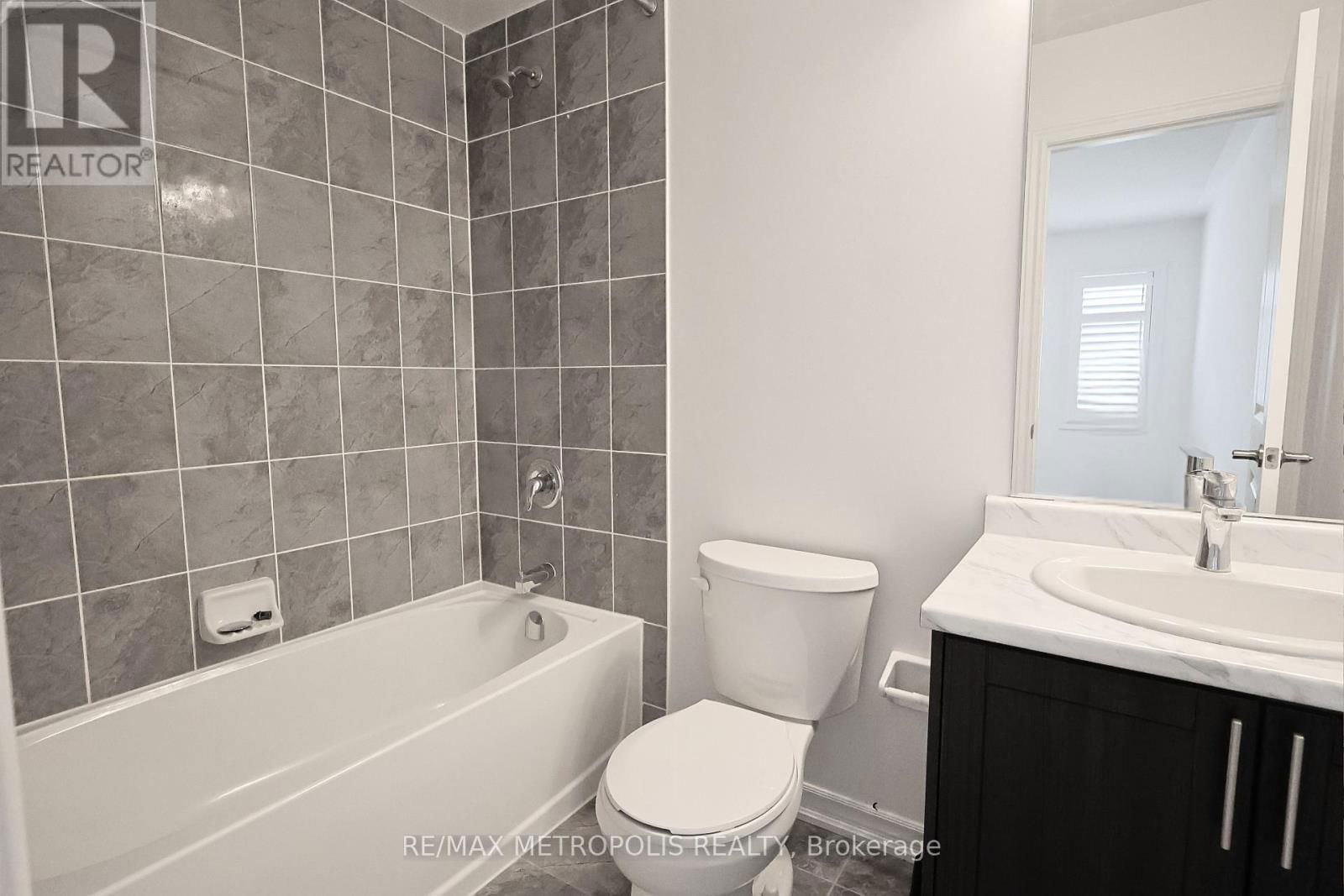 314 RUSSELL STREET Image 19