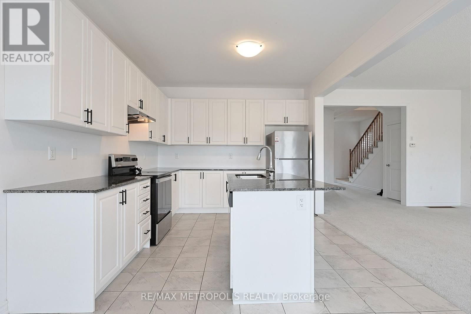 314 RUSSELL STREET Image 4