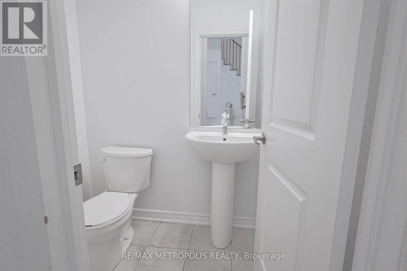 314 RUSSELL STREET Image 7